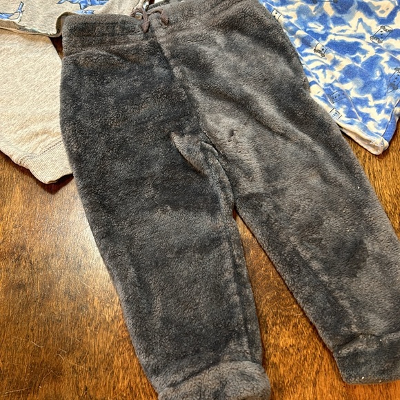 Bundle 2T 4pieces - Picture 3 of 12